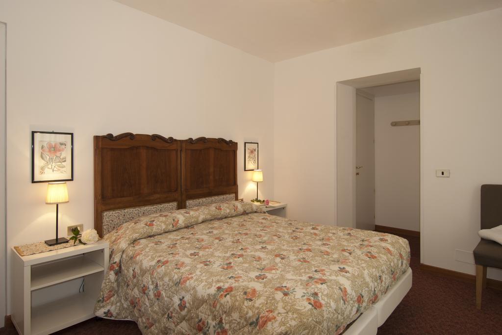 Hotel Mariano غارنانو الغرفة الصورة